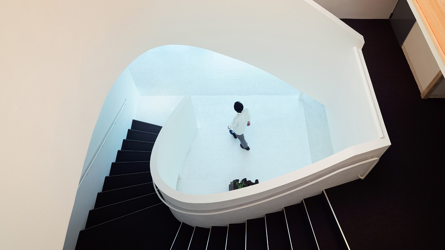 guntu floating hotel