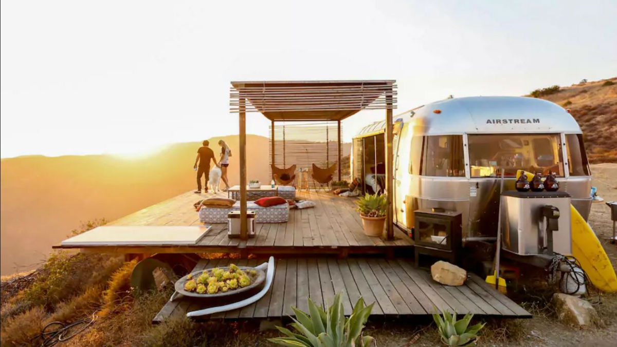 airbnb-airstream-rental-malibu-1