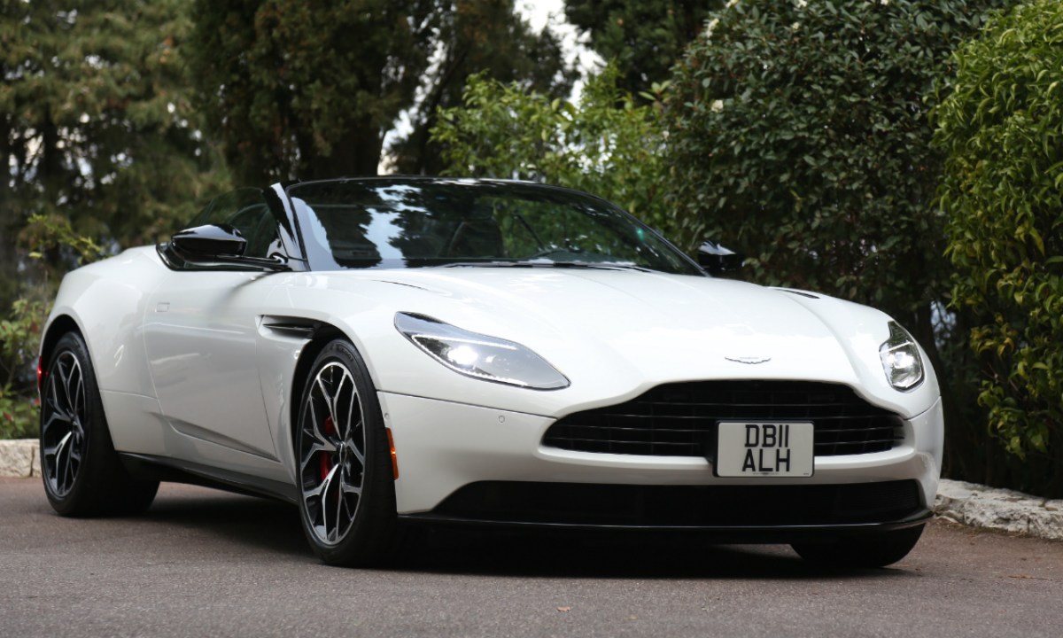 DB11 Volante