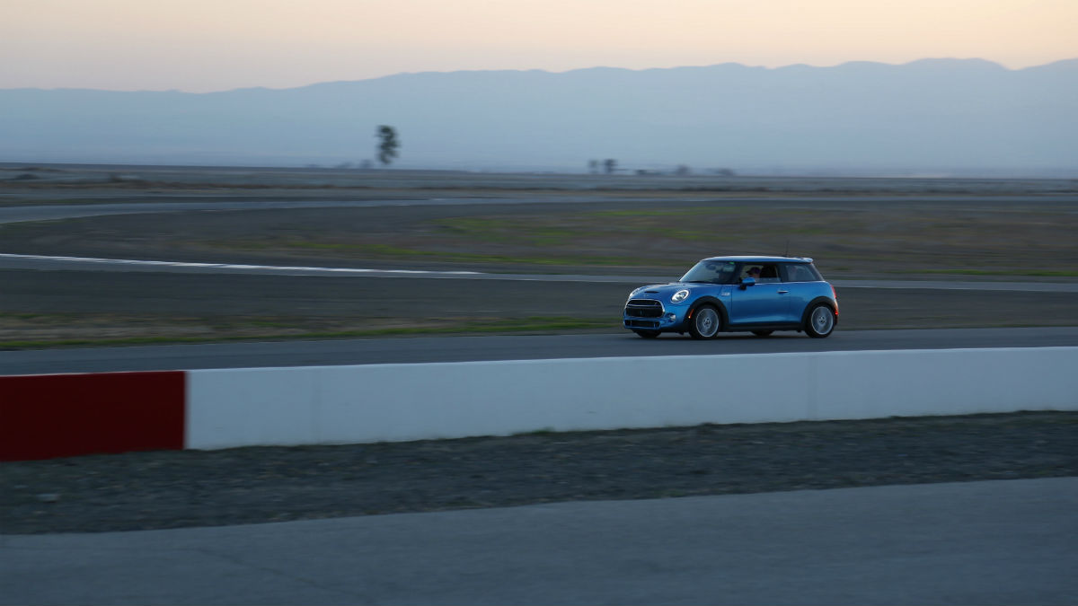 what to expect from your first road racing experience race buttonwillow raceway park 5