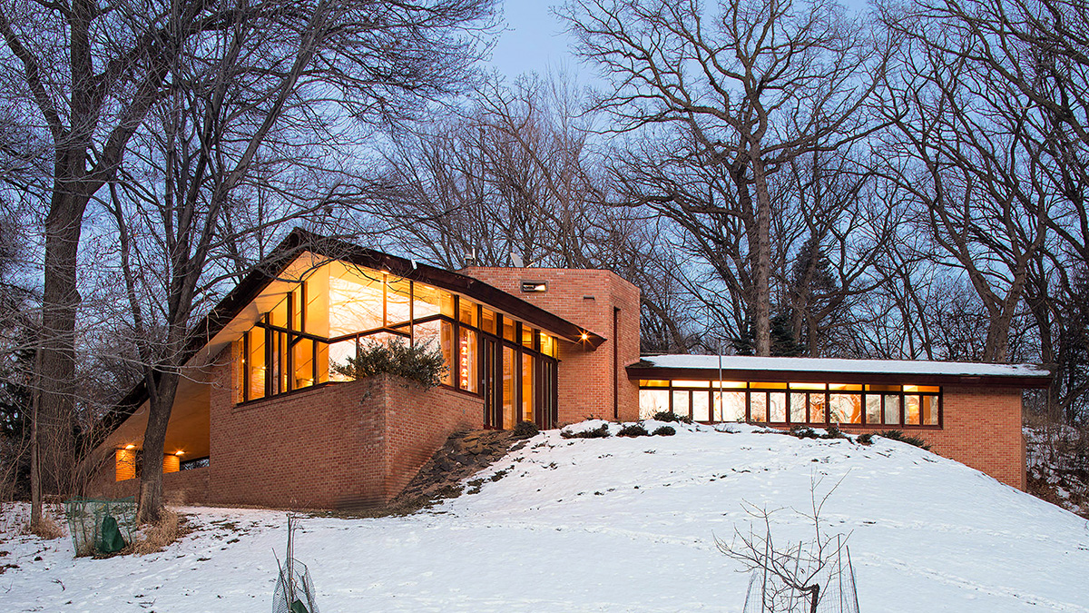 Olfelt House snowy evening