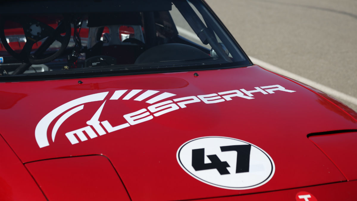 what to expect from your first road racing experience mazda miata race seat
