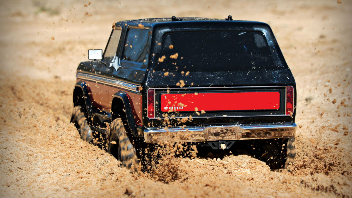 traxxas-ford-bronco-rc-car-2