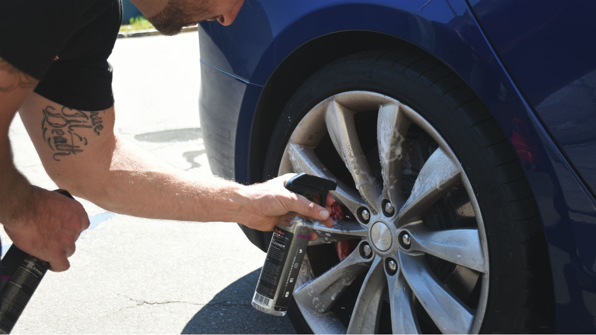 jay lenos garage cleaning 1