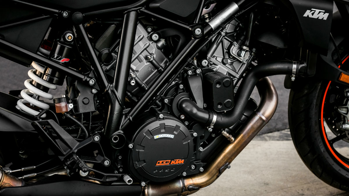 KTM 1290 Super Duke R 6