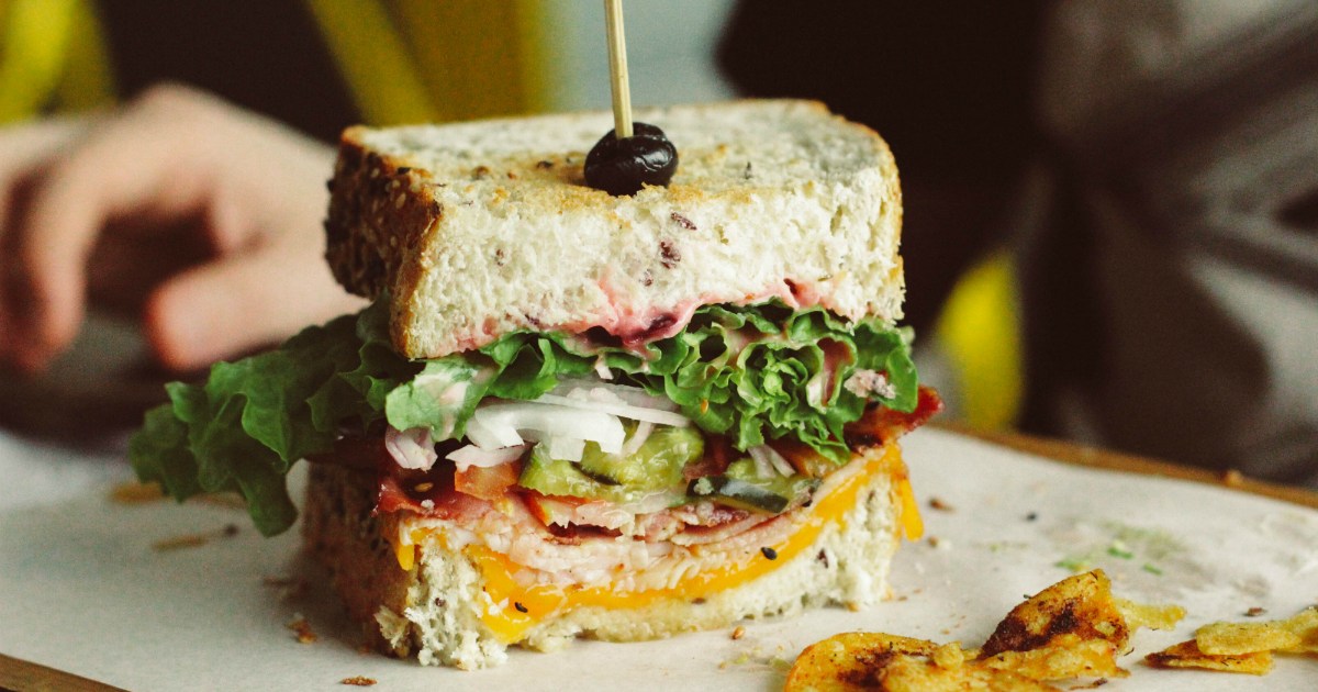 BREAKFAST SANDWICH MAKER Proctor Silex Delicious sandwich- recipes included  NEW