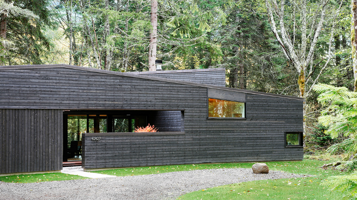 courtyard house on a river robert hutchison architecture 8202