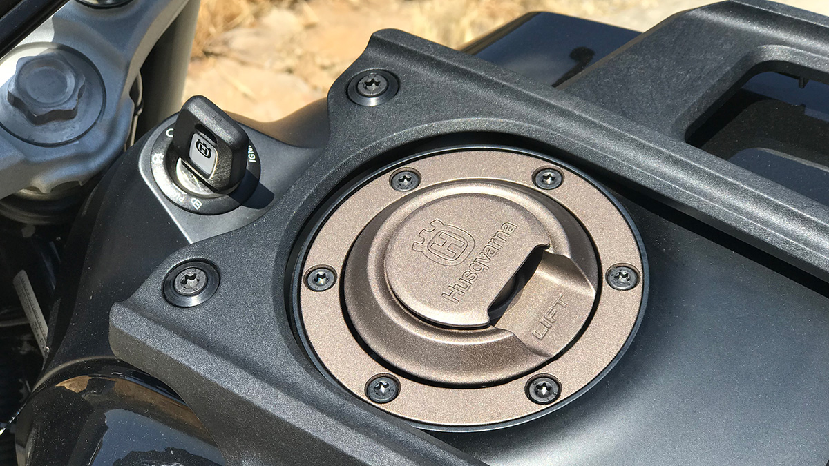 husqvarna svartpilen ignition