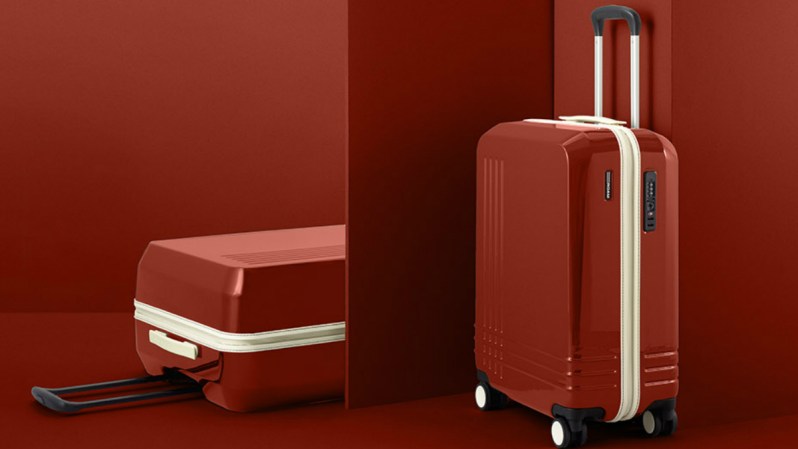Roam-Luggage-Red