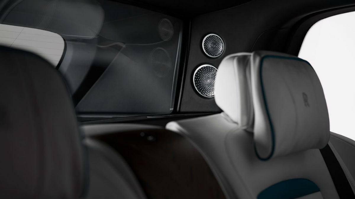 rolls royce cullinan interior white back