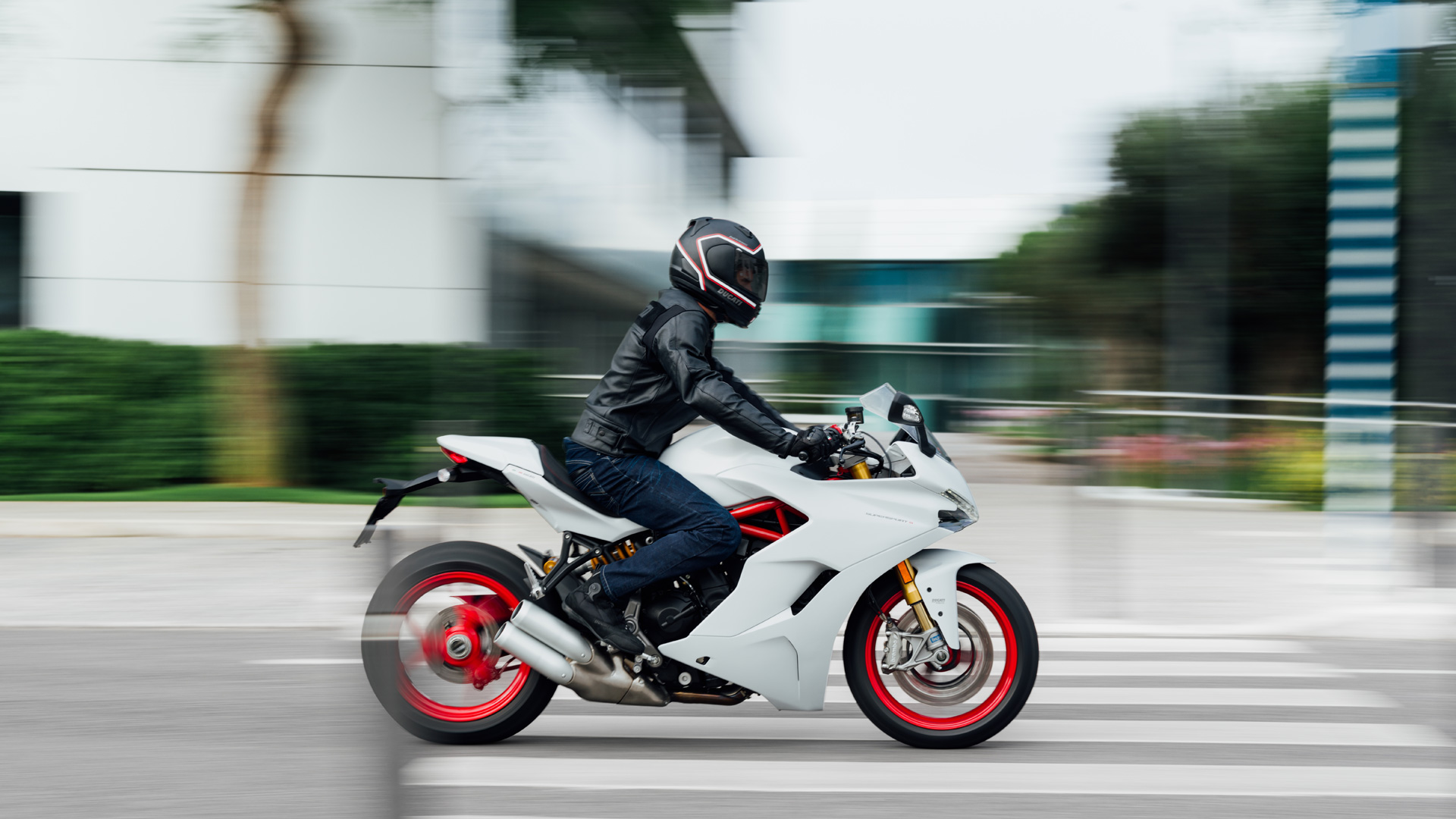 Ducati supersport s shop seat height