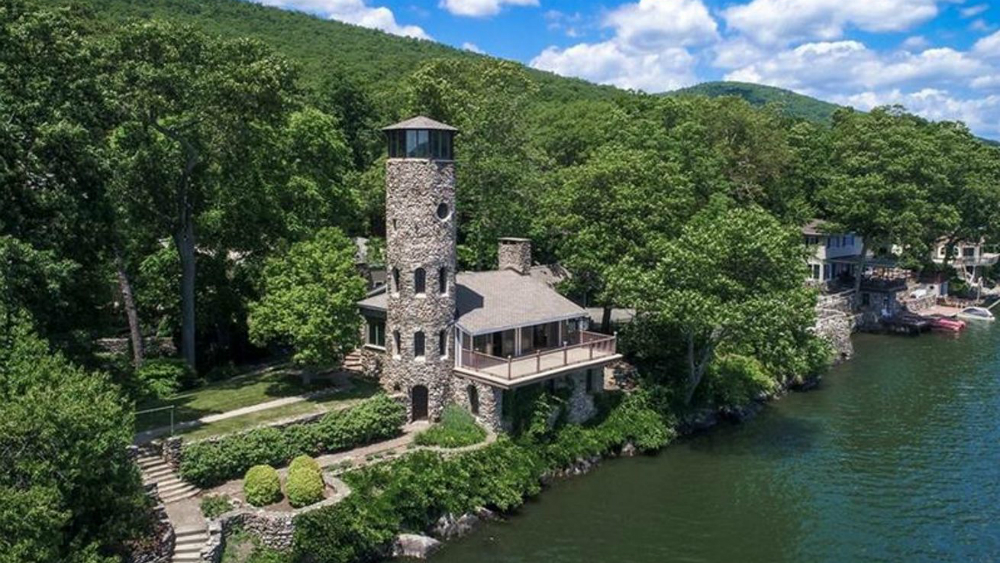 derek jeter castle in new york for sale 60c601ad 4d44 403d 97b3 a5fa9473e5e2