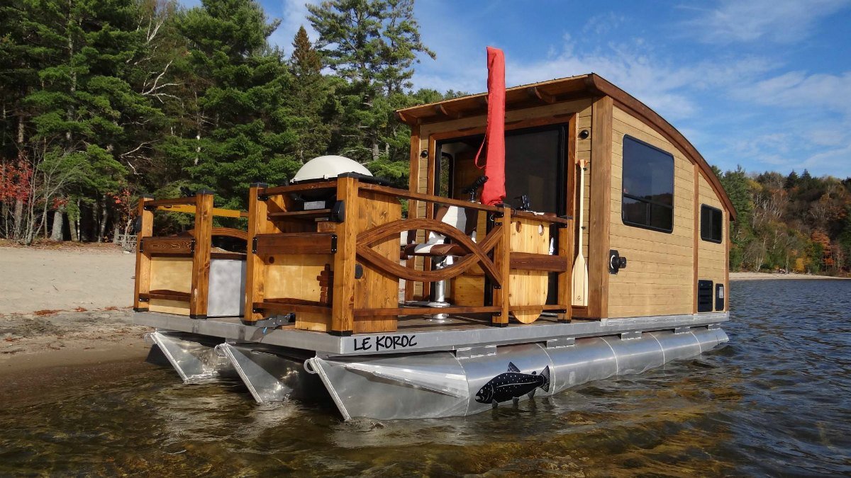 le koroc houseboat