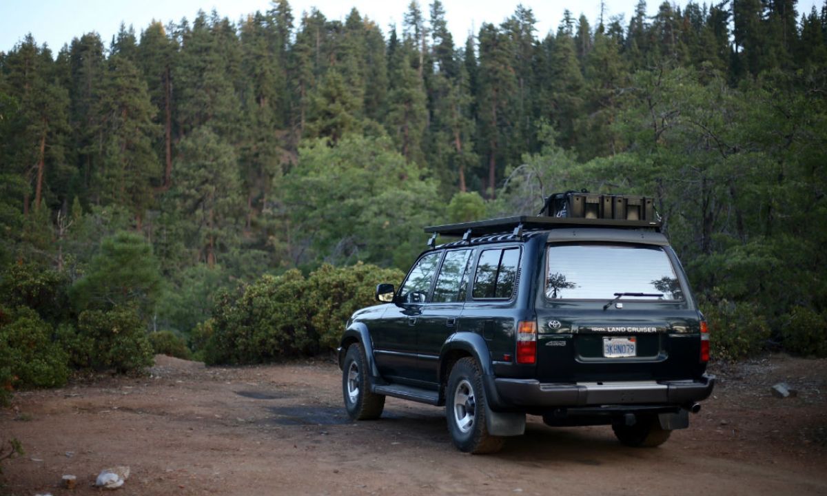 Front Runner Outfitters Slimline II 1994 Toyota Land Cruiser 80 Series 3 FEATURE