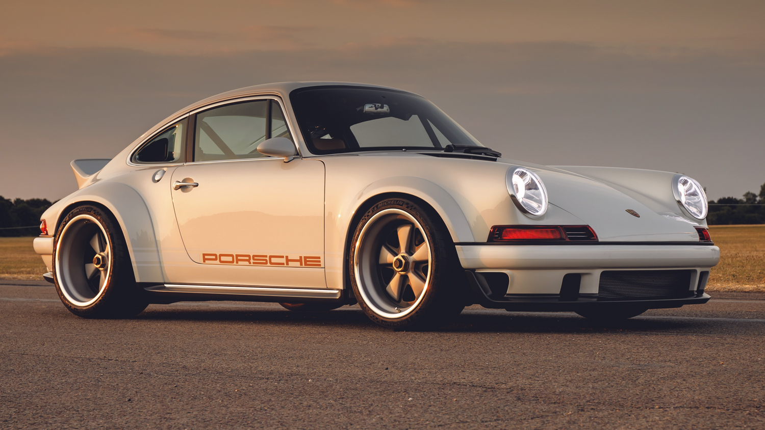 Photo Of The Day: Singer 911 in Racing Silver With Ruby Red Interior -  GTspirit