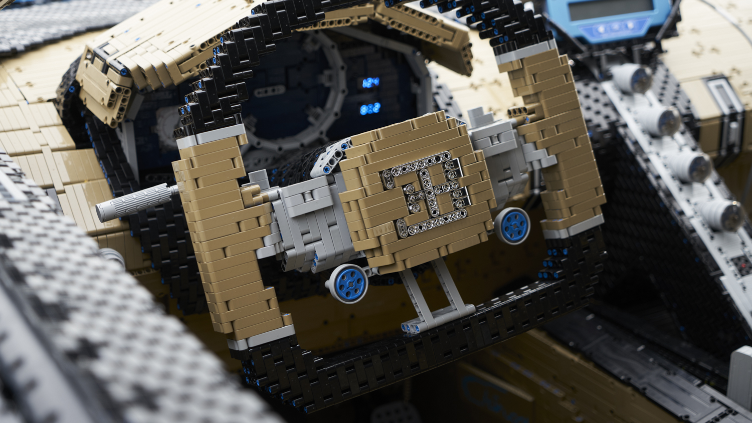 lego bugatti chiron 11