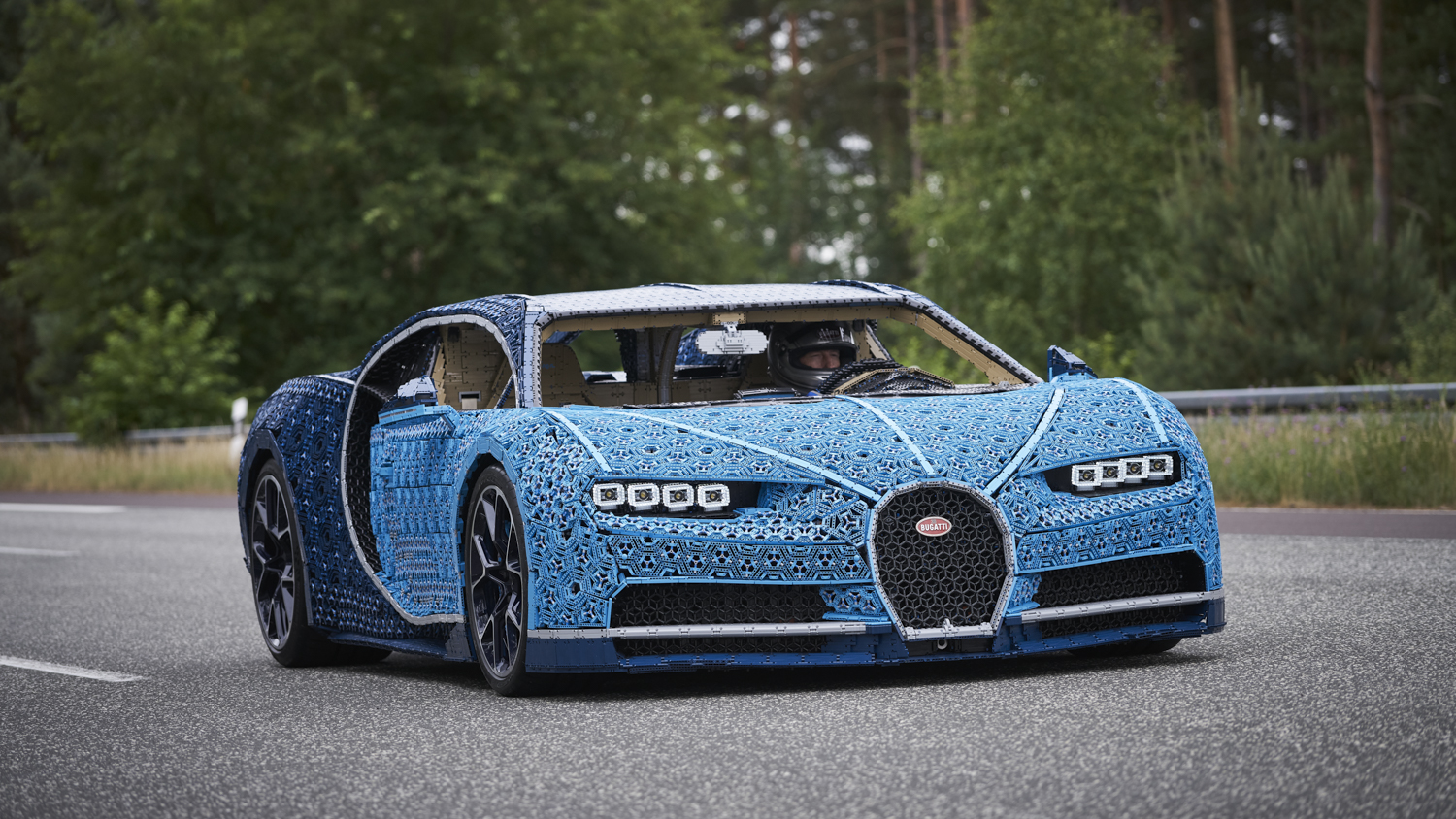 lego bugatti chiron 22