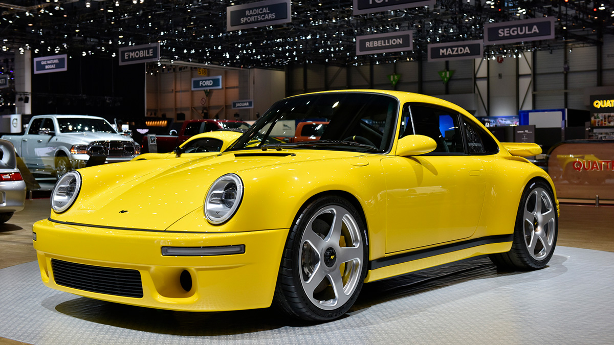 2017 RUF CTR Carbon 911 front