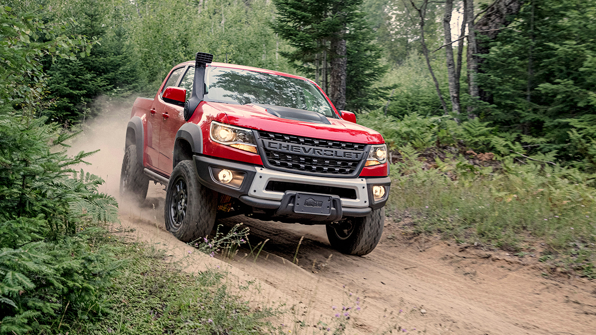 2019 Chevy Colorado ZR2 Bison dirt road