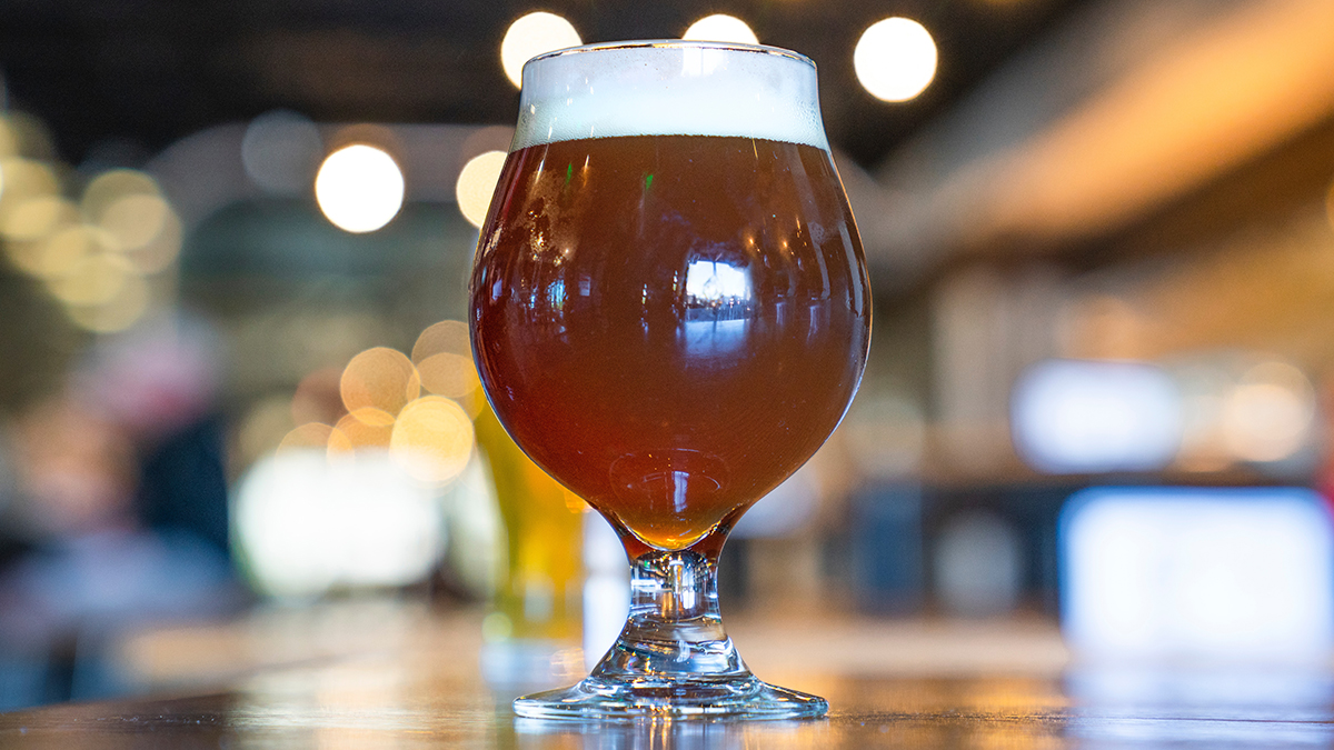 Beer snifter chalice glass