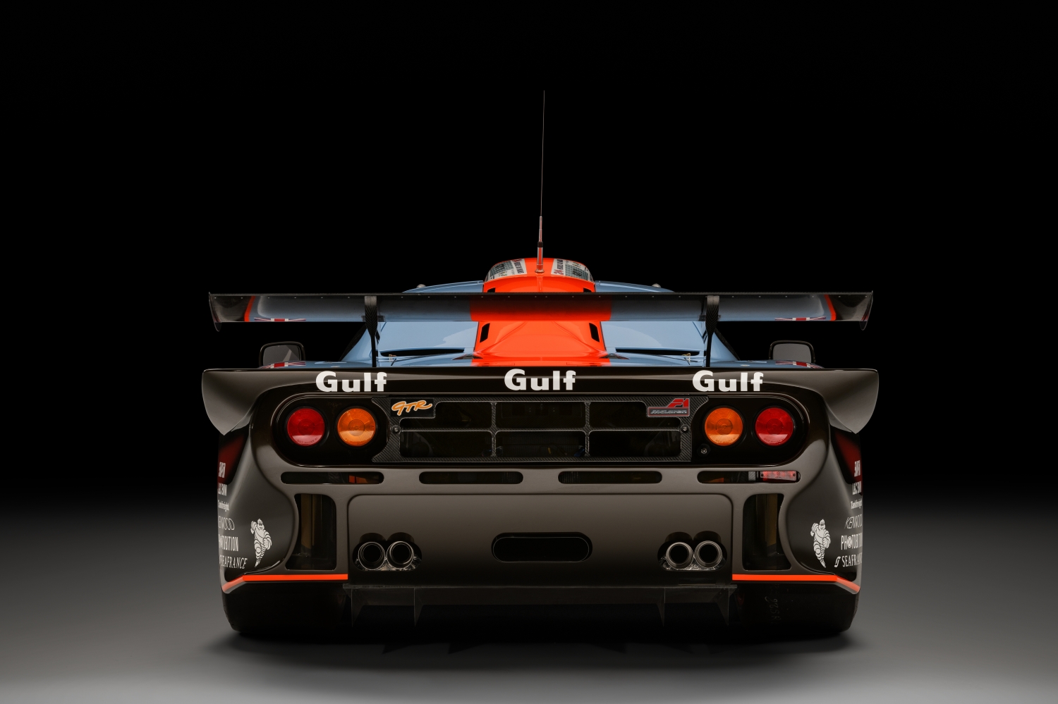 mclaren f1 gtr restoration pictures f1gtr resto 4