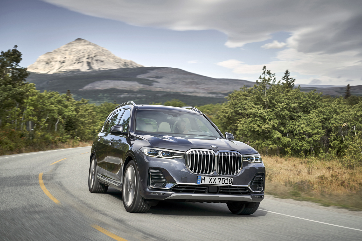 bmw x7 suv sport activity vehicle news 2019 22