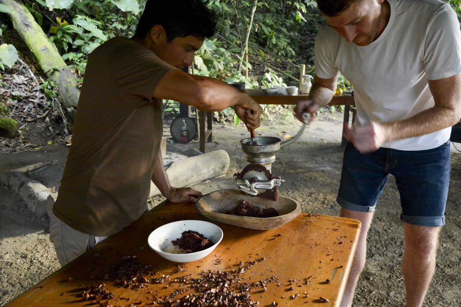 contiki tours me and we ecuador travel experience minga lodge chocolate making 4