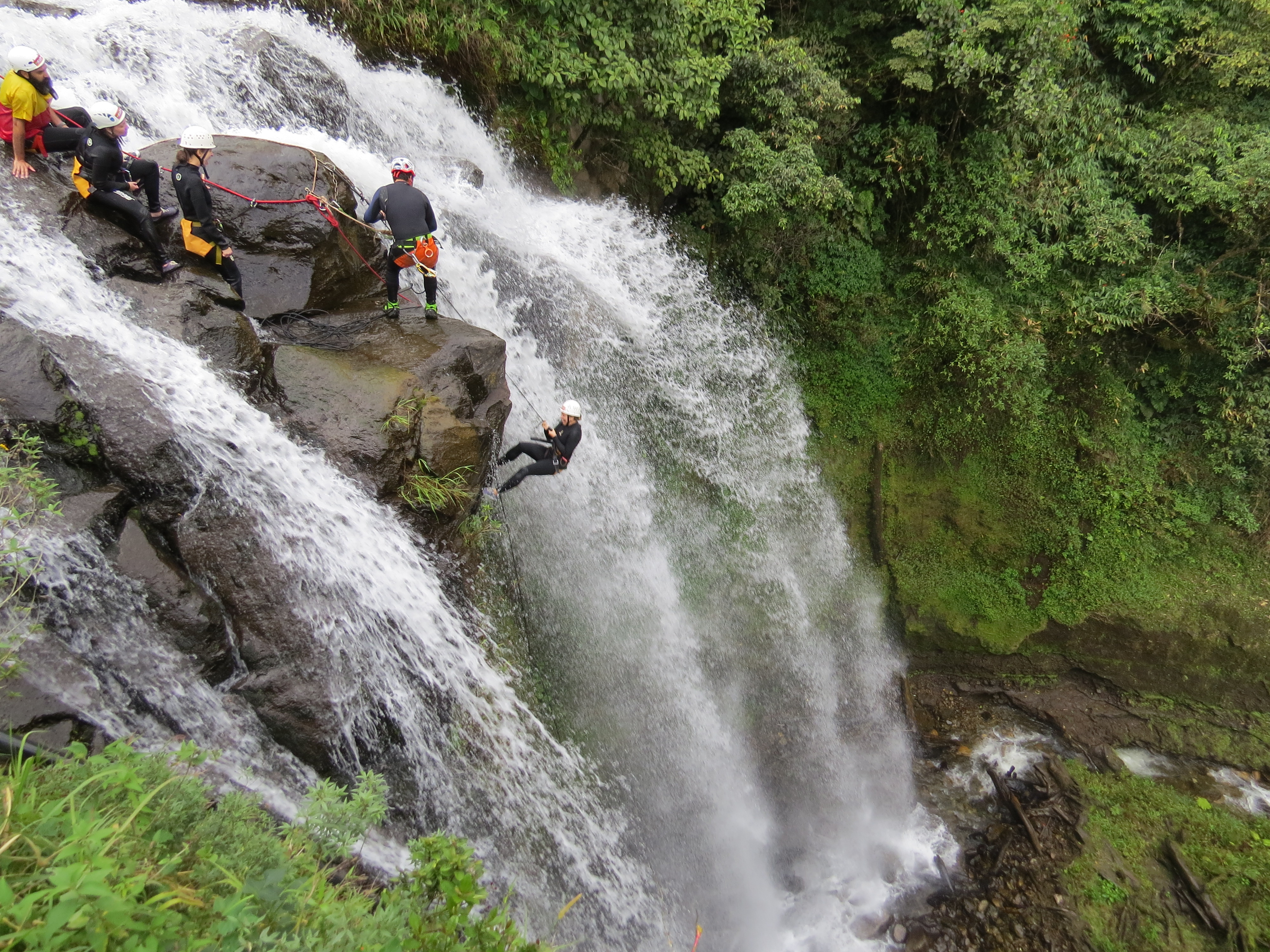 contiki tours me and we ecuador travel experience parque aventura san martin rapel 2