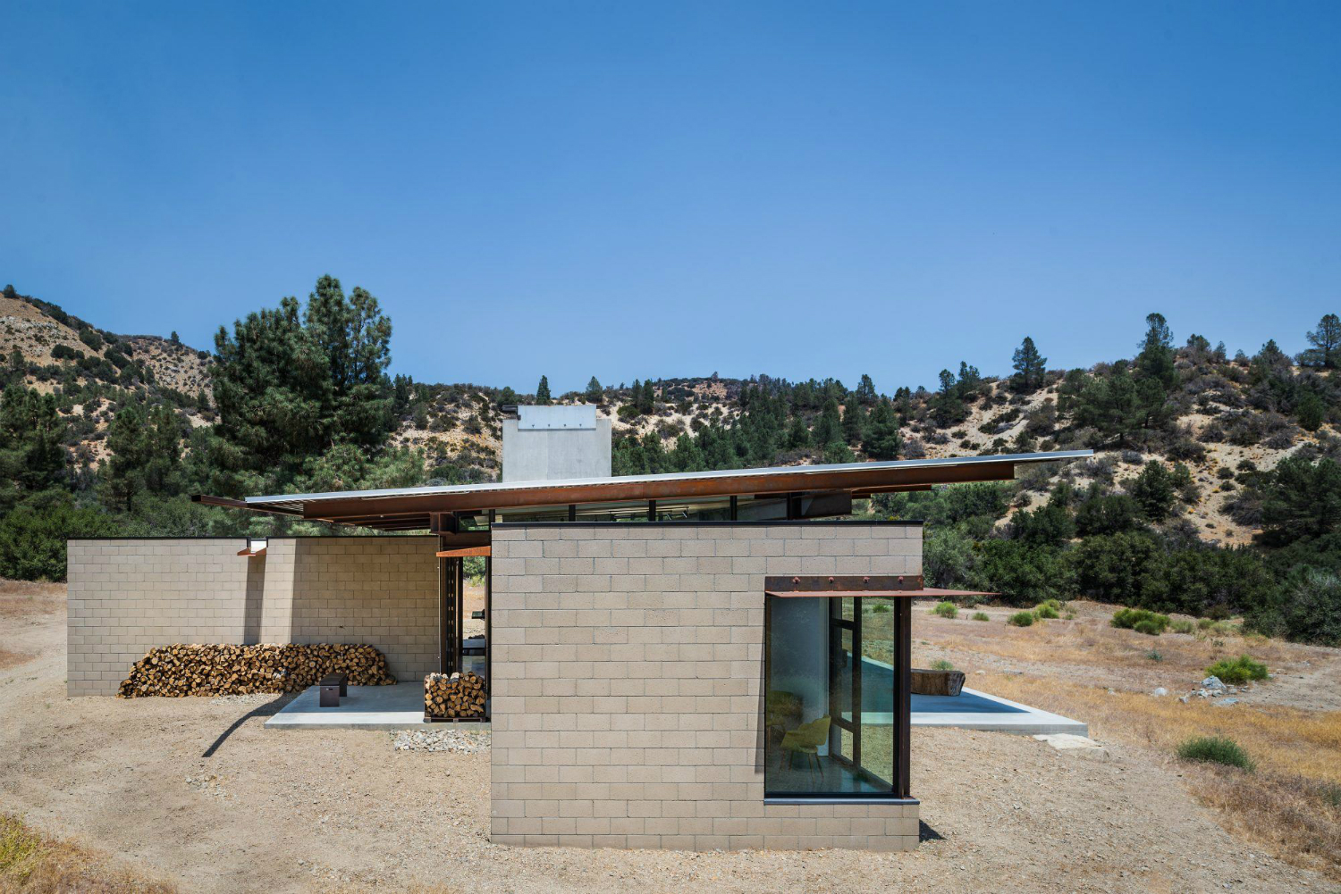 sawmill house olson kundig desert abode 4