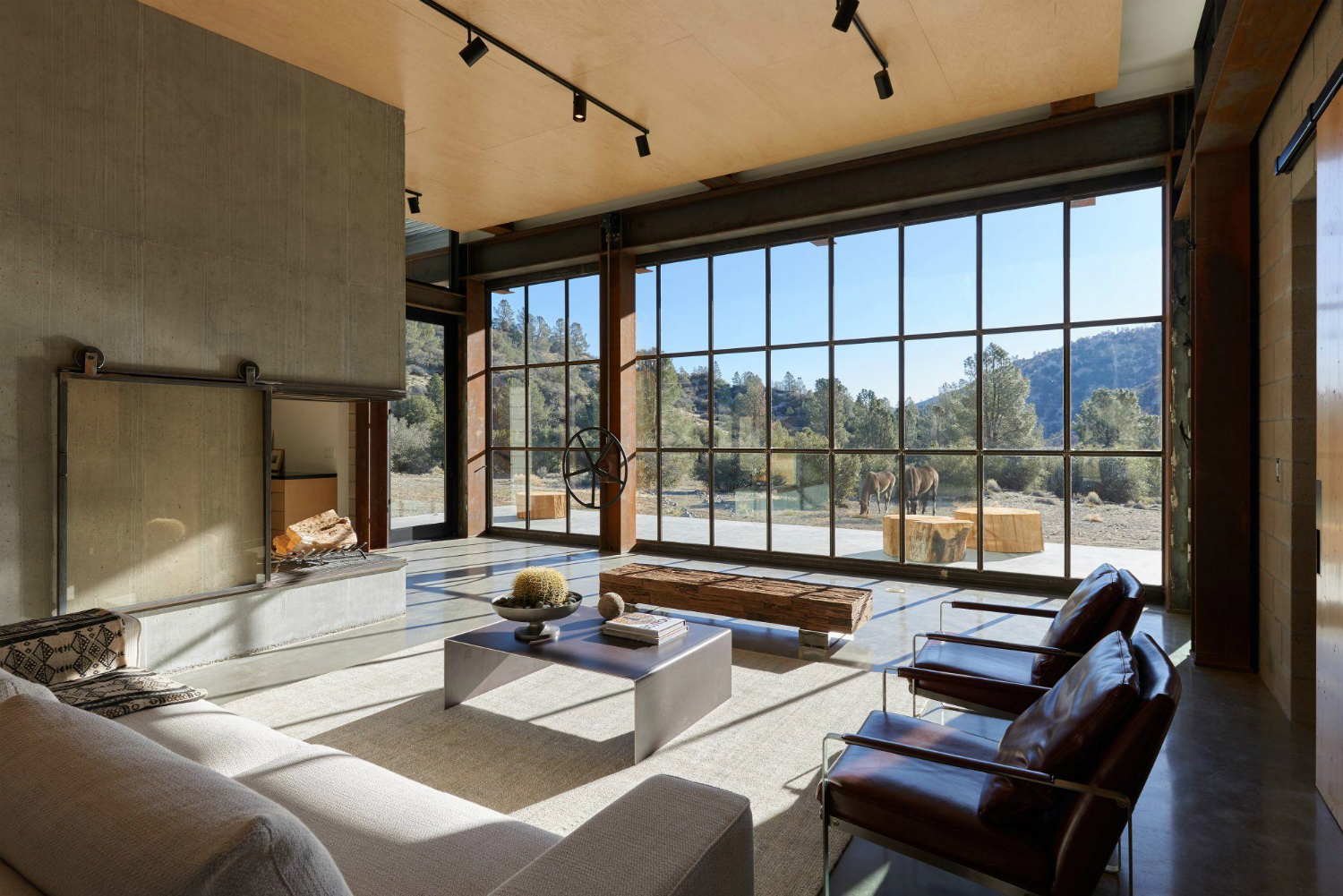 sawmill house olson kundig desert abode 5