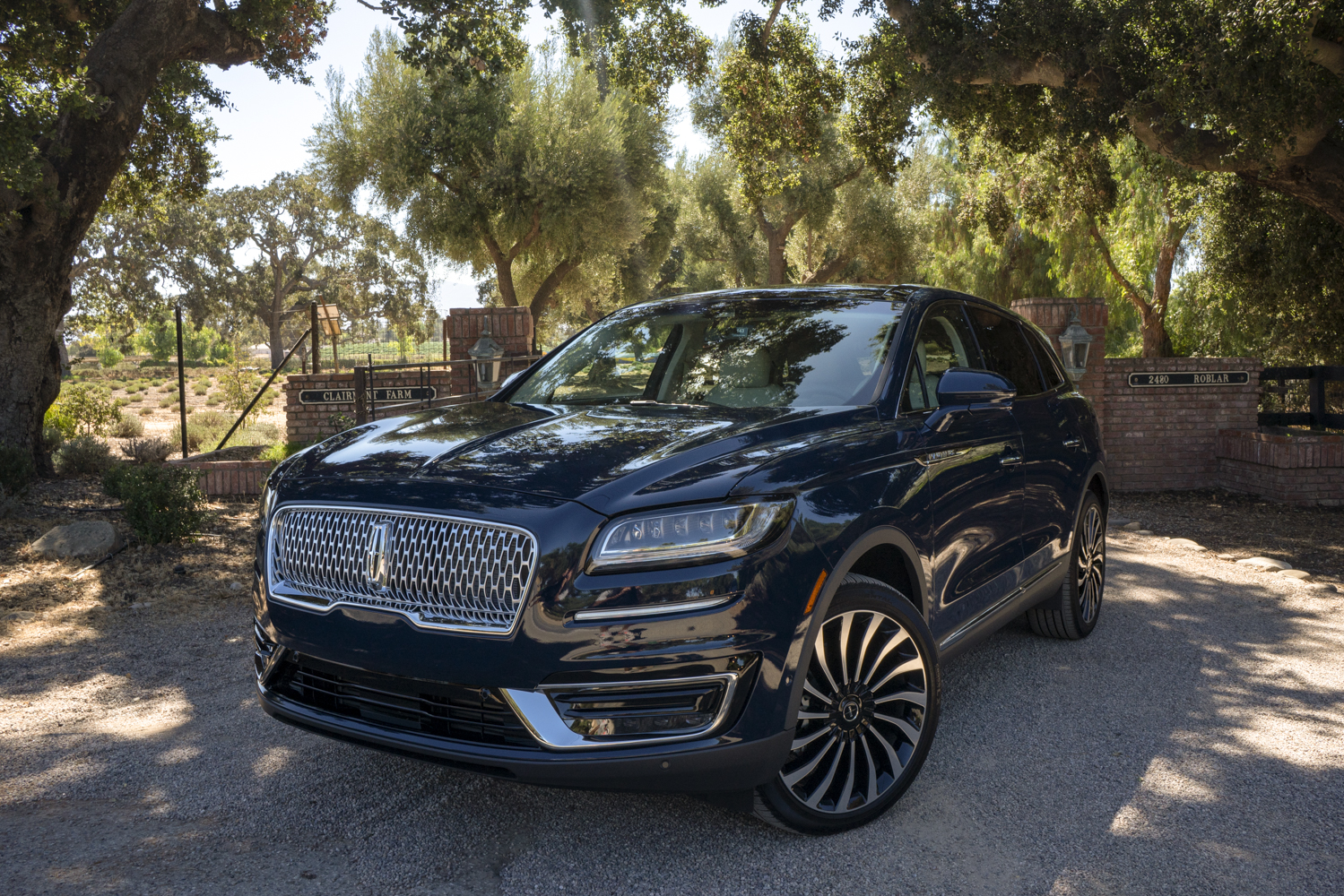 2019 lincoln nautilus black label review 155