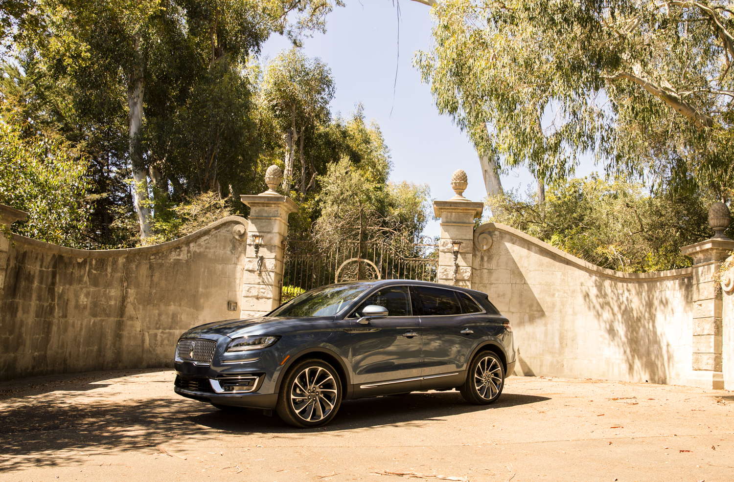 2019 lincoln nautilus black label review 17