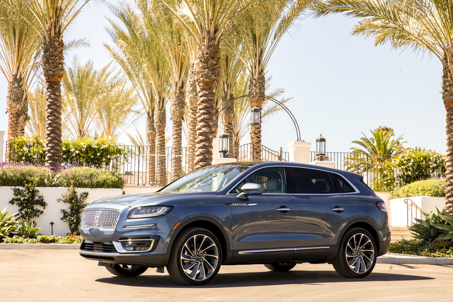 2019 lincoln nautilus black label review 27