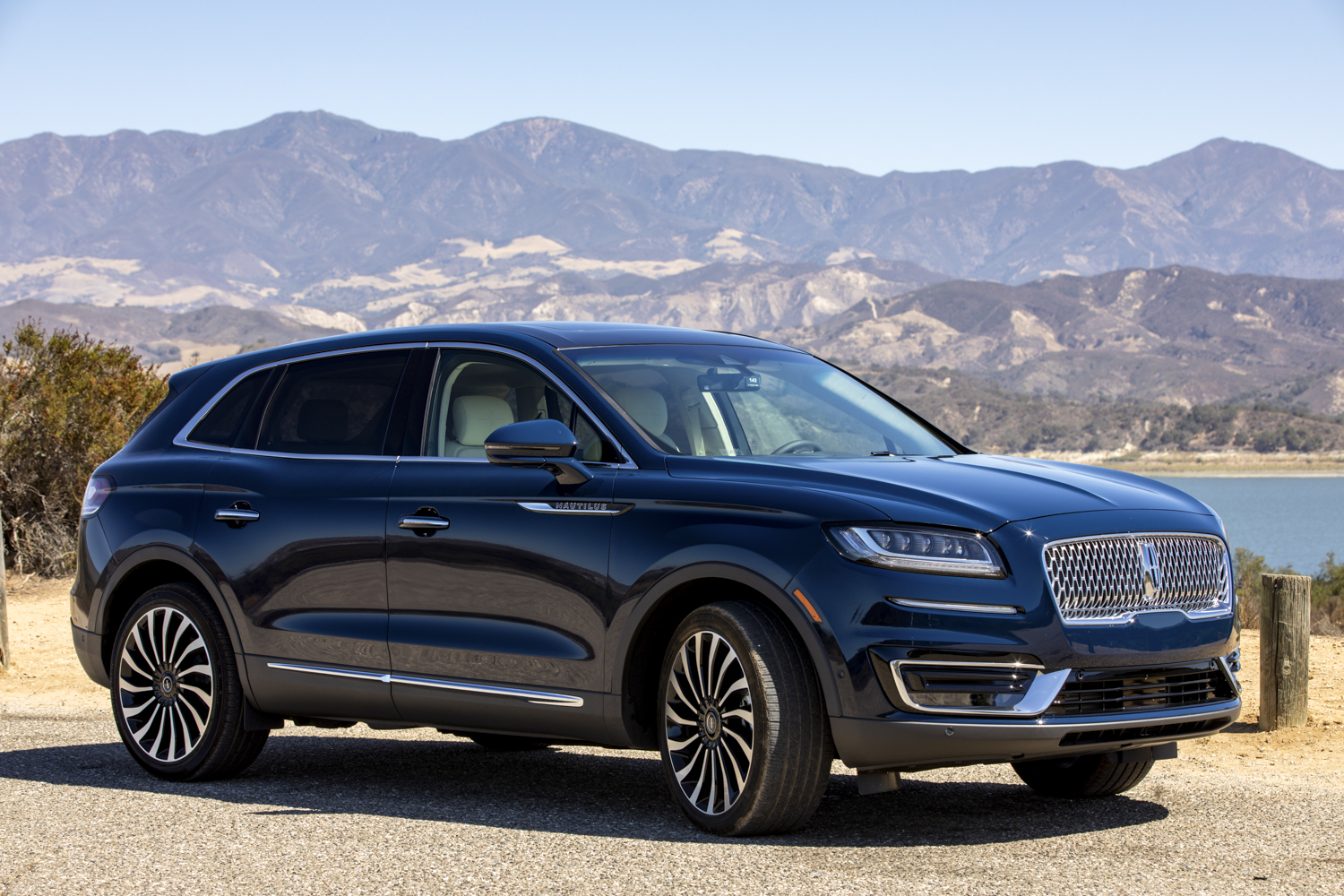 2019 lincoln nautilus black label review 68