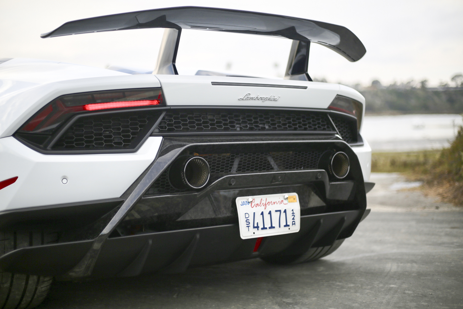 lamborghini huracan performante spyder review  miles b 10