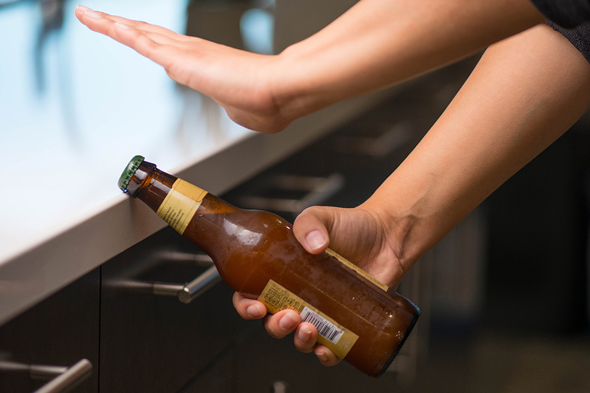 13 Ways to Open a Beer Bottle Without an Opener - Men's Journal