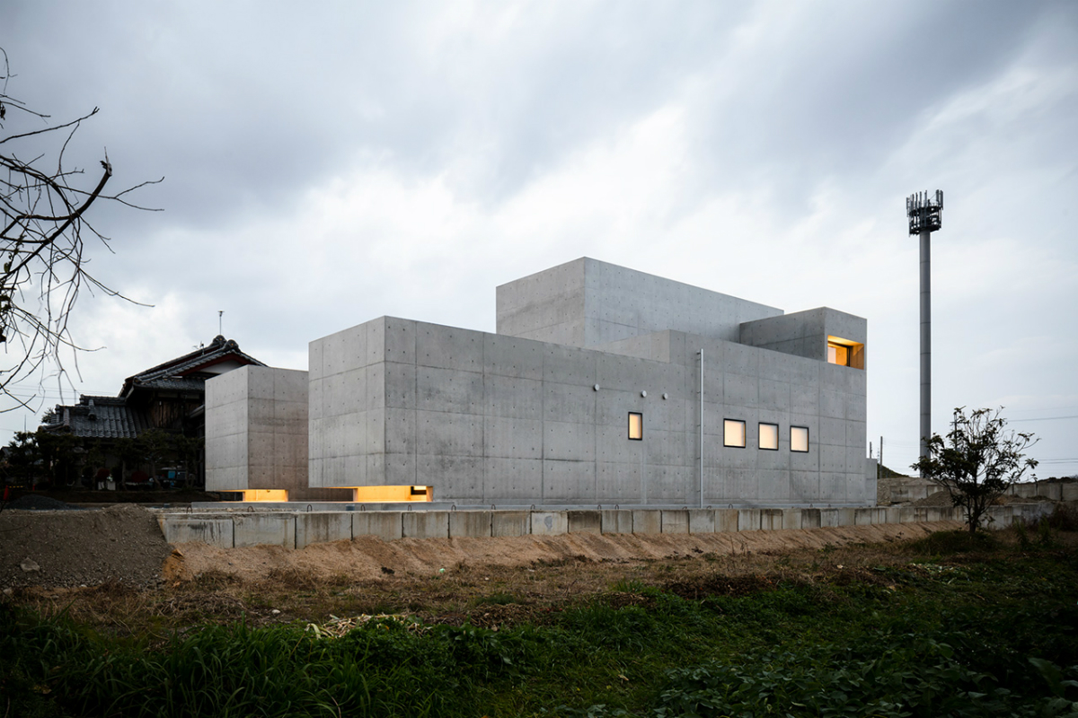 tranquil house japanese brutalism form kouichi kimura architects 9
