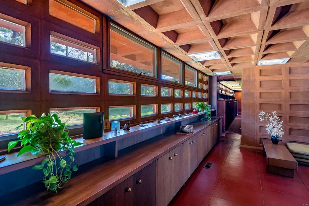 frank lloyd wrights perfectly preserved pappas house hits the market 4