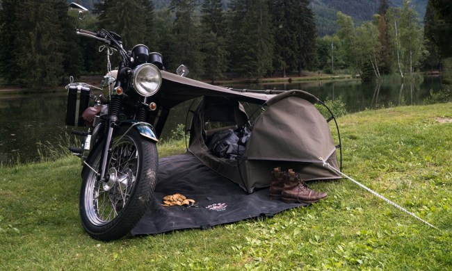 Wingman-of-the-Road Goose Motorcycle Camping System lake feature