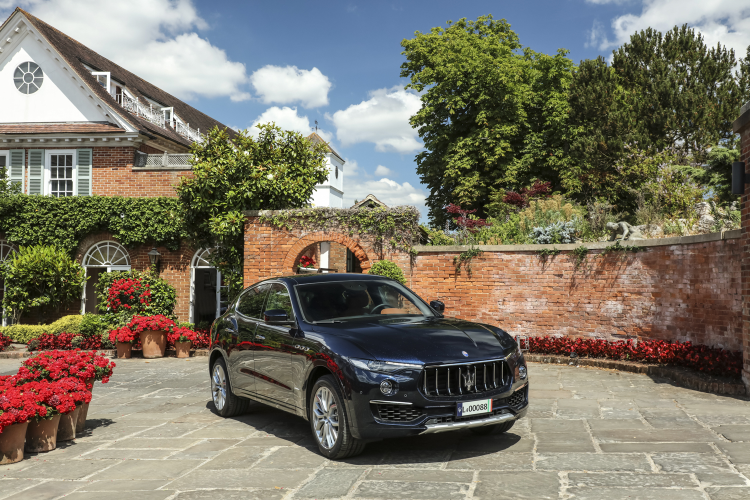 maserati levante suv family friendly review press images crop 1