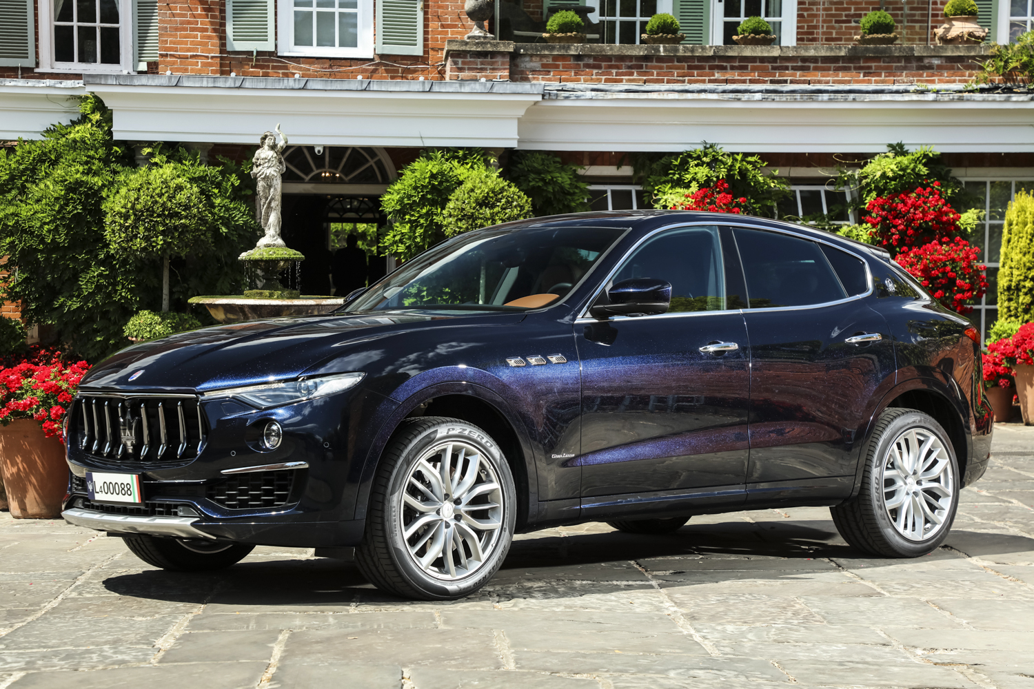 maserati levante suv family friendly review press images crop 2