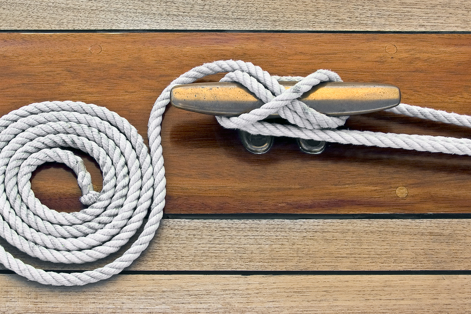 Cleat hitch sailing knot