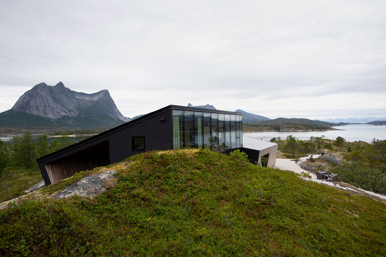 efjord cabin glass house norway snorre stinessen architecture 10
