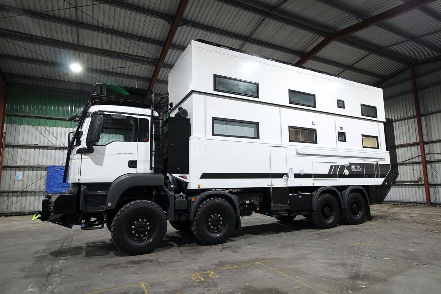 slrv commander 8x8 overlander 5