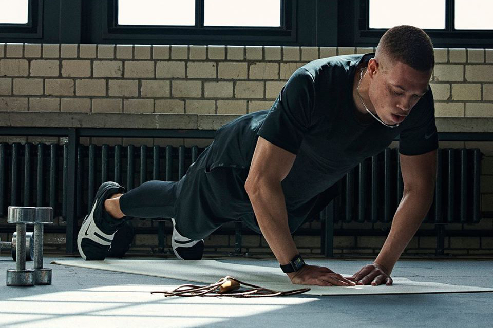 men workout clothes gym