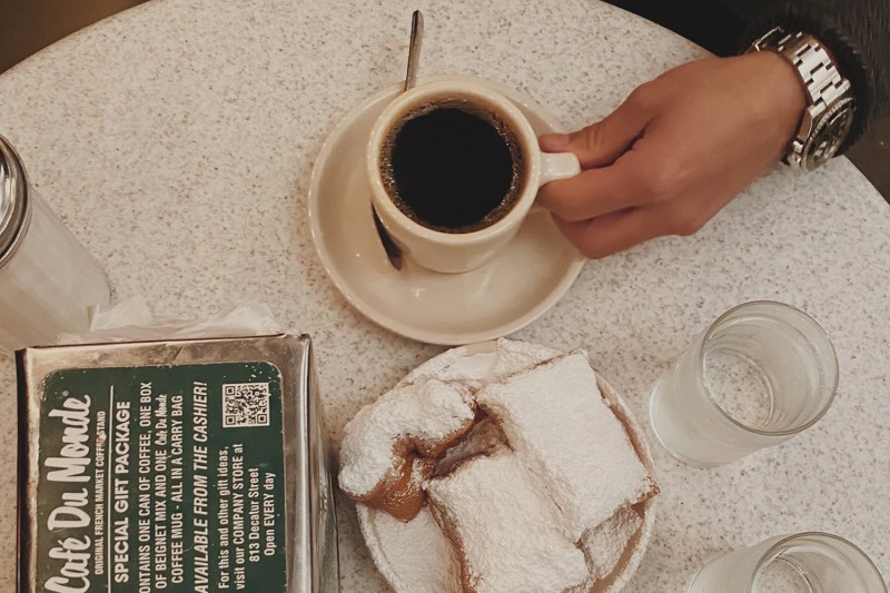 Cafe Du Monde chicory coffee beignets