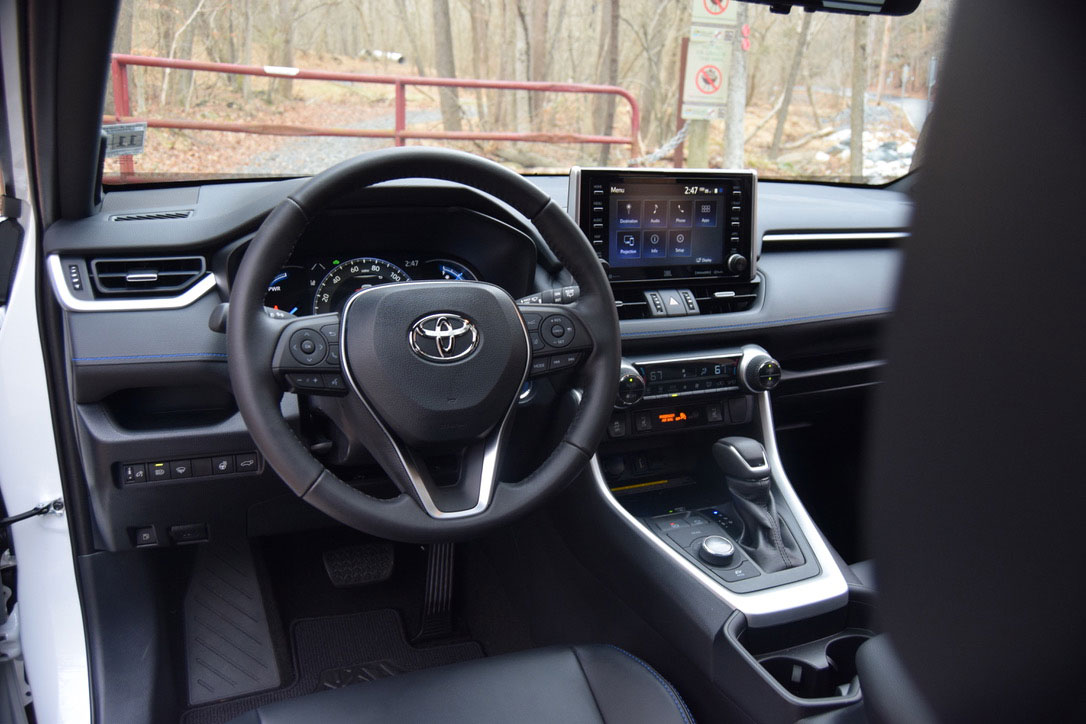 2020 toyota rav4 xse hybrid review 15