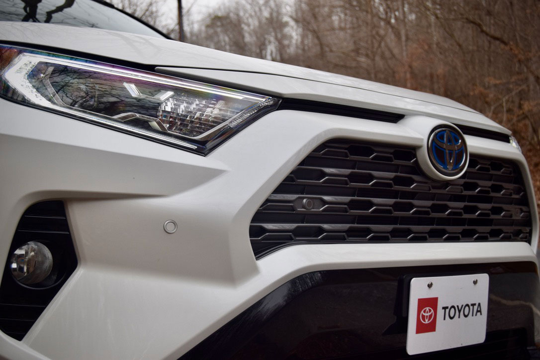 2020 toyota rav4 xse hybrid review 3