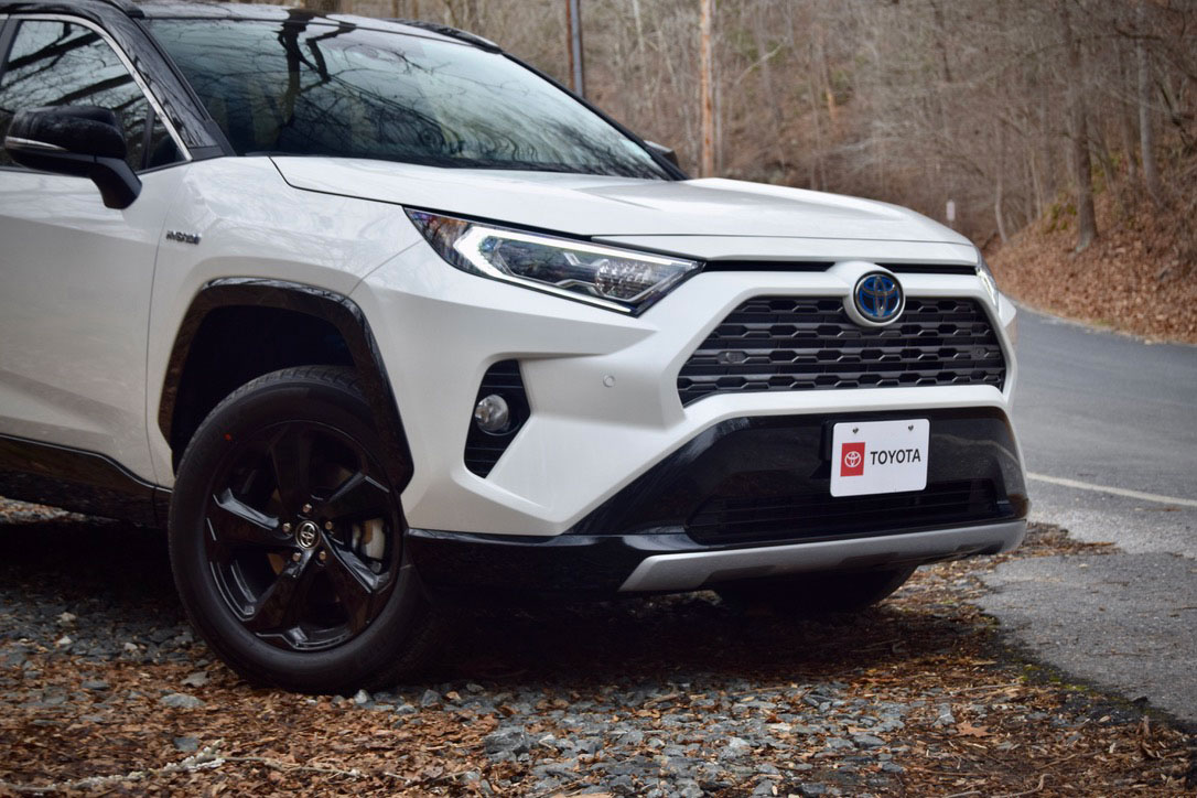 2020 toyota rav4 xse hybrid review 5