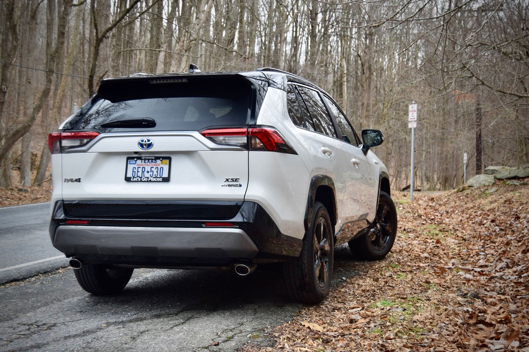 2020 toyota rav4 xse hybrid review 8